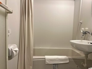 Hårføner og håndklær