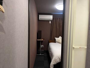 1 habitación, escritorio, wifi gratis y ropa de cama 