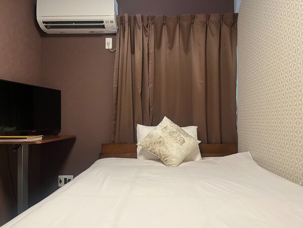1 bedroom, desk, free WiFi, bed sheets - 14m 1 bed Miro Kyoto sightseeing 5 minutes walk from Nijo Castle Station near Nijo Castle laun / Kyoto Kyōto (Kyoto)