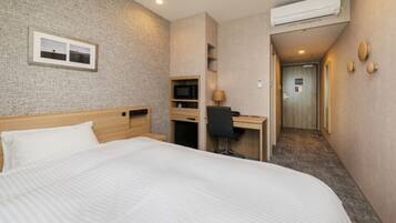 1 bedroom, desk, iron/ironing board, free WiFi