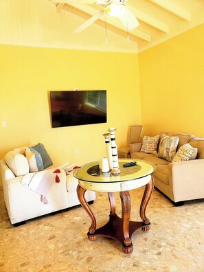 32-inch flat-screen TV with digital channels, TV