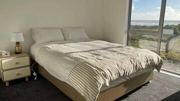 2 soverom, strykejern/-brett, wi-fi (inkludert) og sengetøy