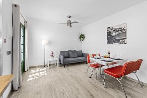 Dining - El Palmeral | Puerto del Carmen | House in Lanzarote (Puerto del Carmen)