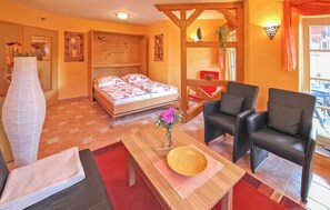 Travel cot, free WiFi, bed sheets - Ferienwohnung Neustrelitz (Neustrelitz)