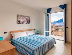 3 bedrooms, WiFi - Raggio di Sole Apartment C by Interhome (Gravedona)