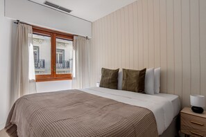 2 habitaciones, tabla de planchar con plancha, wifi y ropa de cama 