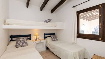 3 chambres, fer et planche Ă repasser, Wi-Fi gratuit, draps fournis