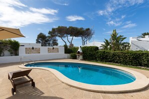 Pool - BINISAGOC B - Charming chalet near the sea with free WiFi (Sant Lluís)