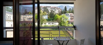 Apartment 'Studio Meublé' with Mountain View, Balcony and Wi-Fi