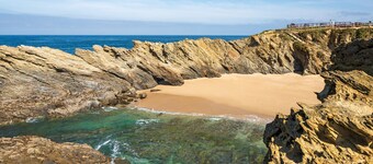 Villa 'Kethellen' with Sea View, Private Terrace and Wi-Fi