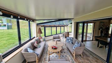 Télévision, cheminée