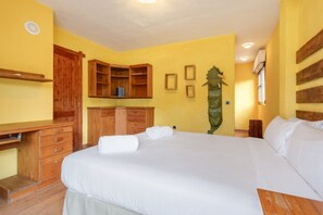 4 soverom, strykejern/-brett, wi-fi (inkludert) og sengetøy