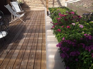 Terrace/patio - Maison Bretonne Avec Grand Jardin Proche des Plages et Surf. Animaux Acceptés (Ploneou lanvern)