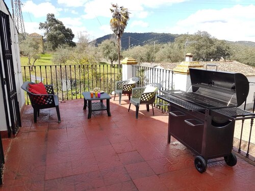 Holiday Home 'Casa Del Escultor' with Mountain View, Wi-Fi and Air Conditioning