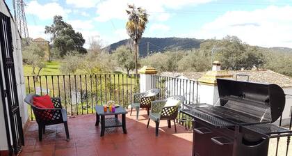 Holiday Home 'Casa Del Escultor' with Mountain View, Wi-Fi and Air Conditioning