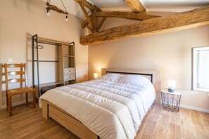 3 habitaciones, tabla de planchar con plancha y wifi gratis 