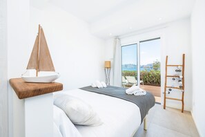 2 bedrooms, iron/ironing board, free WiFi