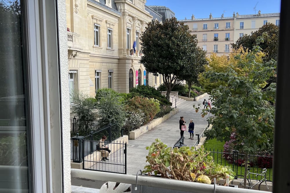 Apartment 'Appartement Sans Vis À Vis' with Wi-Fi