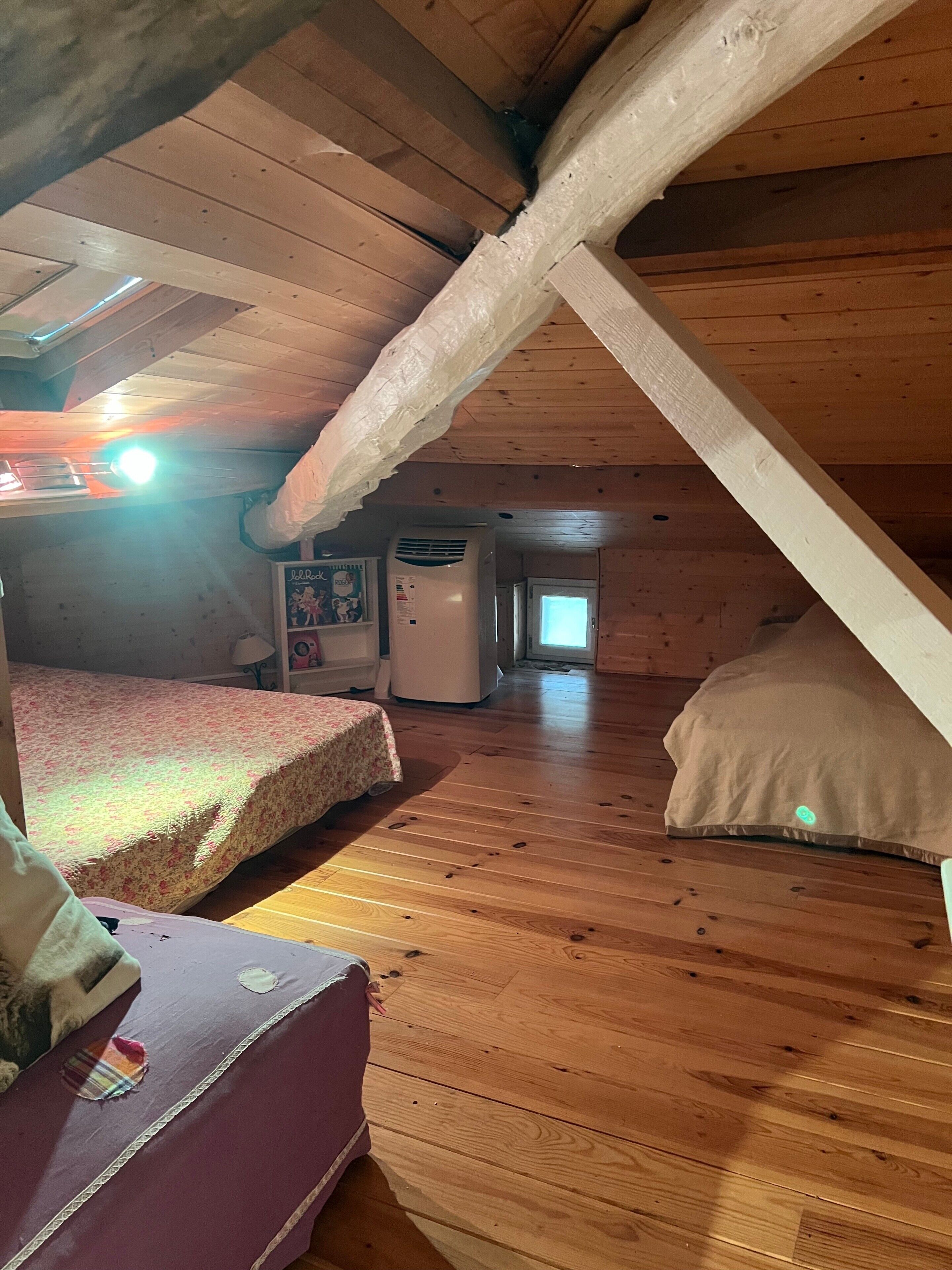 3 soverom, strykejern/-brett, wi-fi (inkludert) og sengetøy