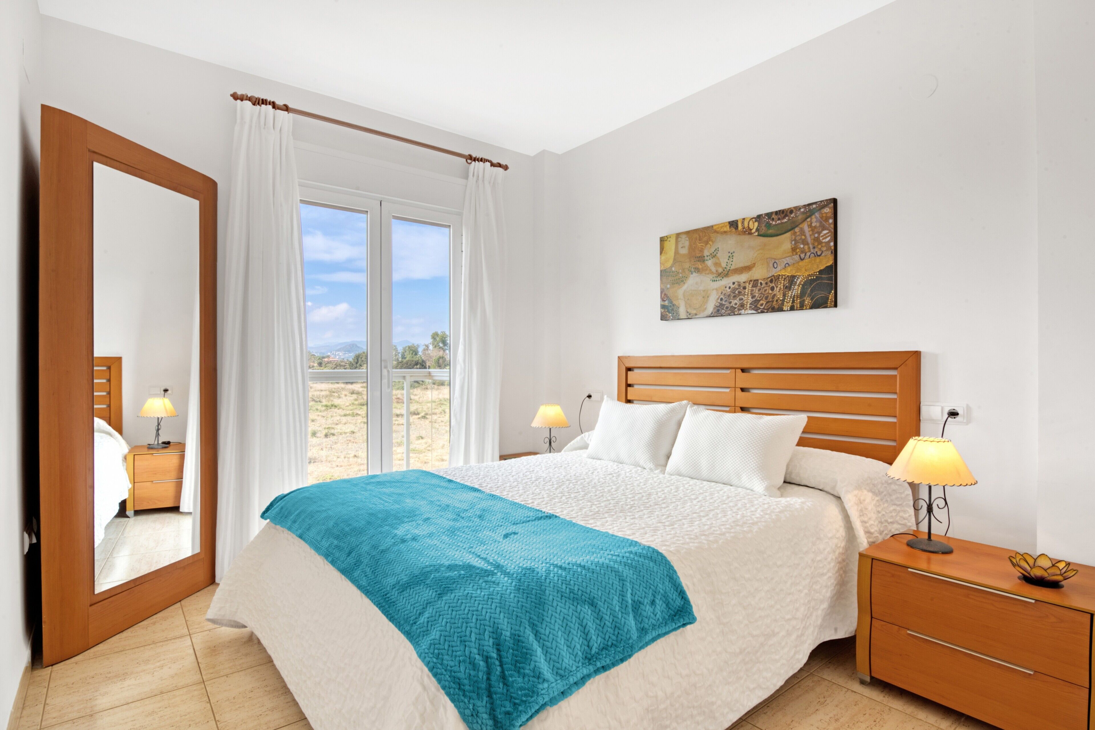 2 slaapkamers, een strijkplank/strijkijzer, gratis wifi, beddengoed