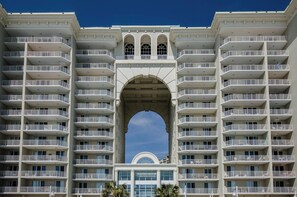 Exterior - 🐬Indoor/Outdoor Pools🔆-Fitness Center~Walk to Beach- Vista Esmeralda🔆 (Miramar Beach)