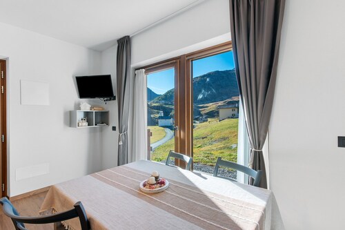 Ferienwohnung 'Val Tort' mit Bergblick, Gemeinschaftsgarten und WLAN