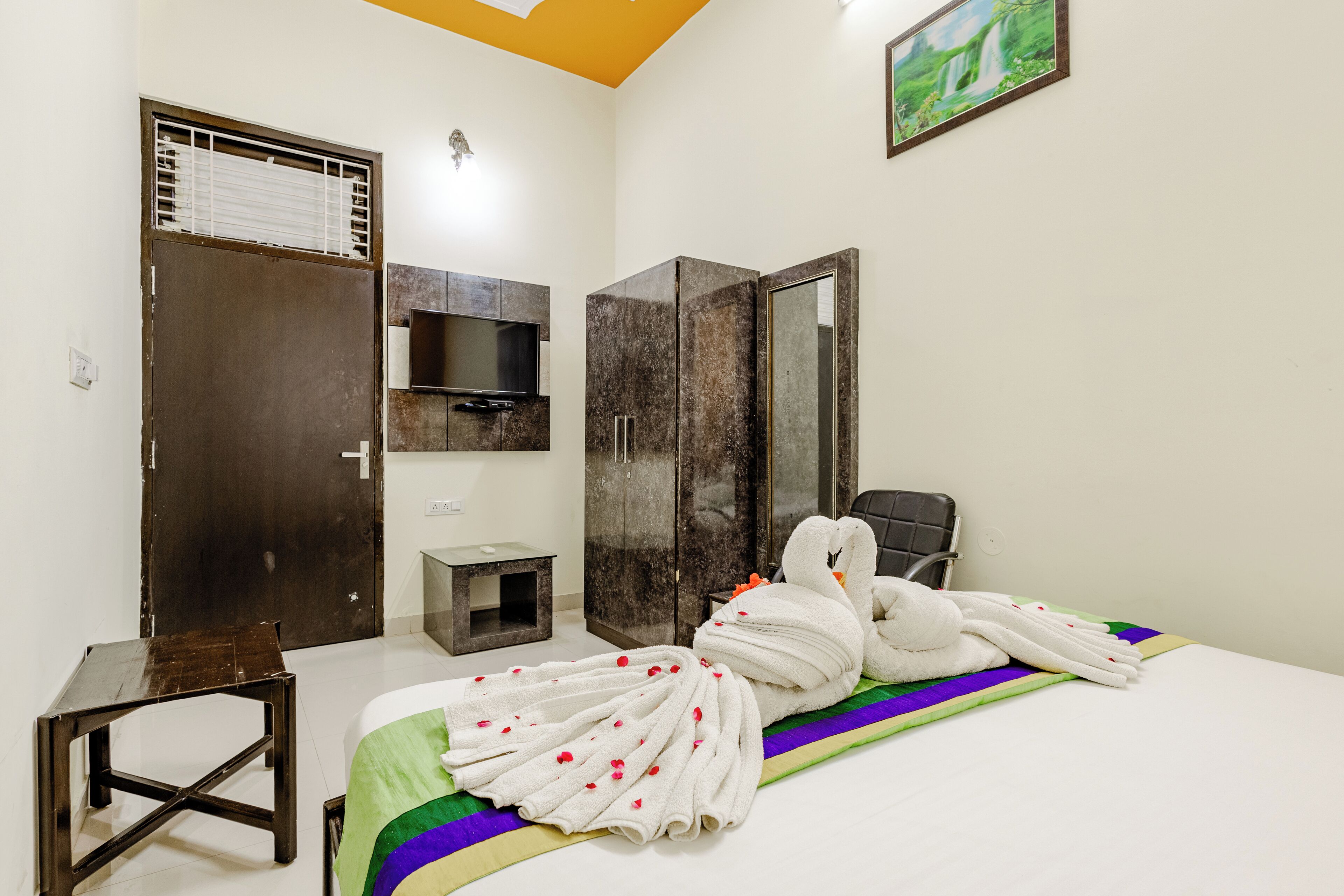 Deluxe Room | Soundproofing, iron/ironing board, free WiFi