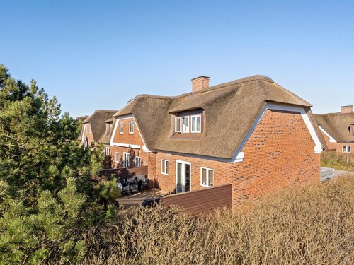 "Oneida" - 800m from the sea by Interhome
