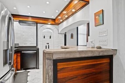 Single Night Bookings Welcome - Tropical Modern Loft - SoHo Style - Concierge