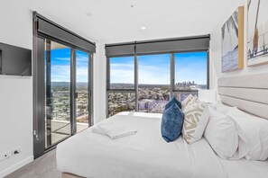 2 bedrooms, iron/ironing board, free WiFi, bed sheets - Escape to paradise at this exquisite 2 bedroom, 2 bathroom apartment. (Gold Coast)