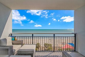 Property grounds - 1BR Direct Ocean Front Suite Newly Renovated! (Myrtle Beach)