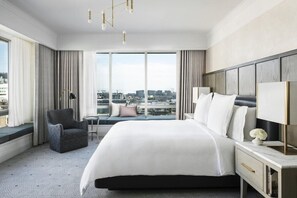 2 makuuhuonetta, silitysrauta/-lauta, vauvan matkasänky, Wi-Fi