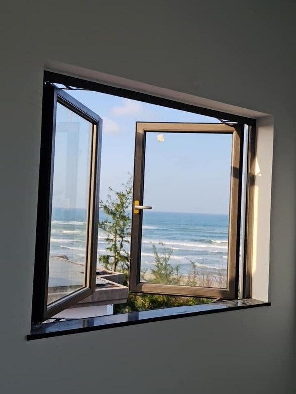 Signature Double Room | Frette Italian sheets, premium bedding, down comforters - Canh Tien Homestay Tam Thanh Beach (Da Nang)