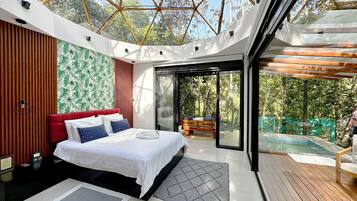 Premium bedding, down duvets, minibar, individually furnished