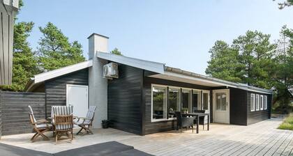 "Solgunn" - 900m from the sea by Interhome