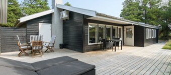 "Solgunn" - 900m from the sea by Interhome