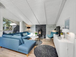 Tv och eldstad