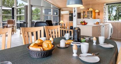 "Nadia" - 1.7km from the sea by Interhome