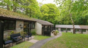 Terrace/patio - Painters Cottage, 2-Bed Chalet nr St Ives & Hayle (St Ives)