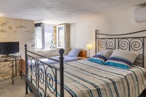 1 chambre, draps fournis