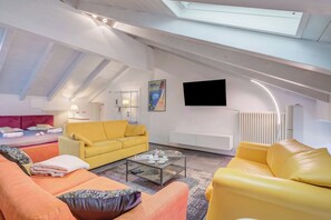 2 chambres, fer et planche à repasser, Wi-Fi gratuit, draps fournis