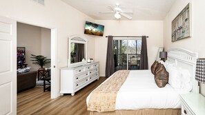 Townhome, Multiple Beds, Balcony, Garden View (Family Ties at Bahama Bay)