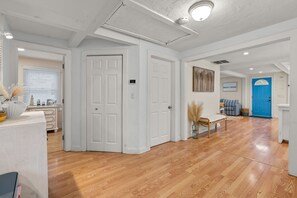 Casa, várias camas, cozinha, vista para o jardim | Parte interna