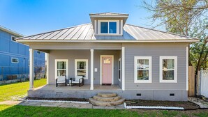 Exterior - Boho Escape (Austin)