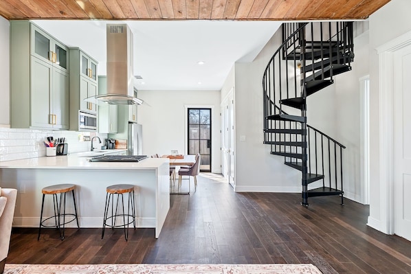 Ferienhaus, Mehrere Betten, Küche, Gartenblick | Eigene Küche | Kühlschrank, Mikrowelle, Ofen, Herdplatte