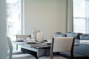 House, Multiple Beds, Kitchen | In-room dining