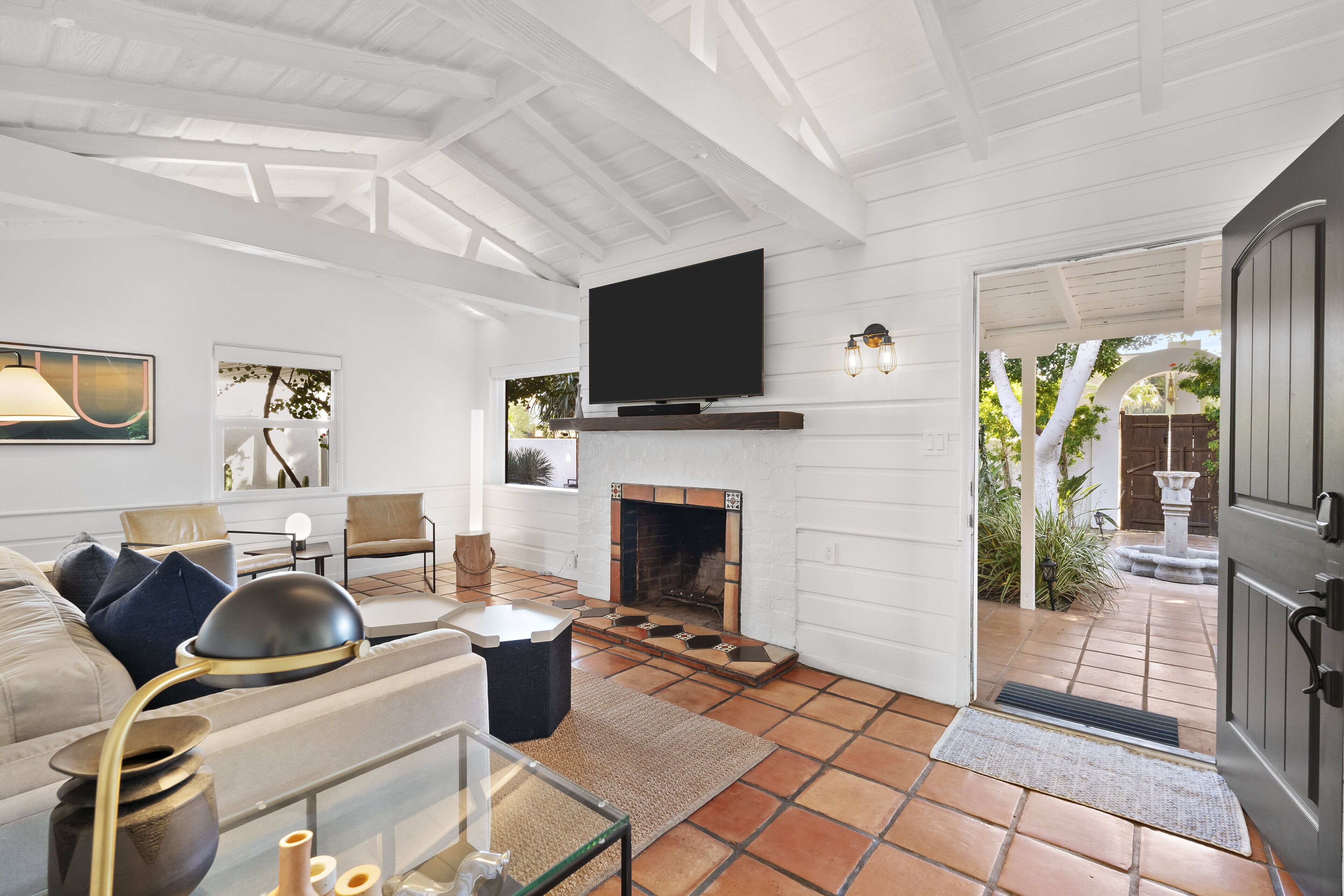 House, Multiple Beds, Pool Access, Mountain View | Living area | 50-inch flat-screen TV with digital channels