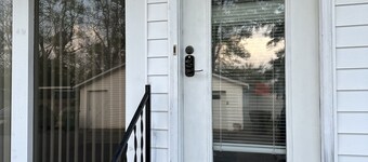 Remodeled Cozy 1Bed1Bath small town apartment.