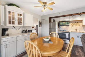 Condo, Multiple Beds, Balcony (On Lake Time Taneycomo) | Private kitchen