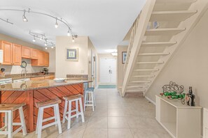 Villa, Mehrere Betten, Balkon, Blick auf den Golfplatz (Fore Season Retreat) | Eigene Küche